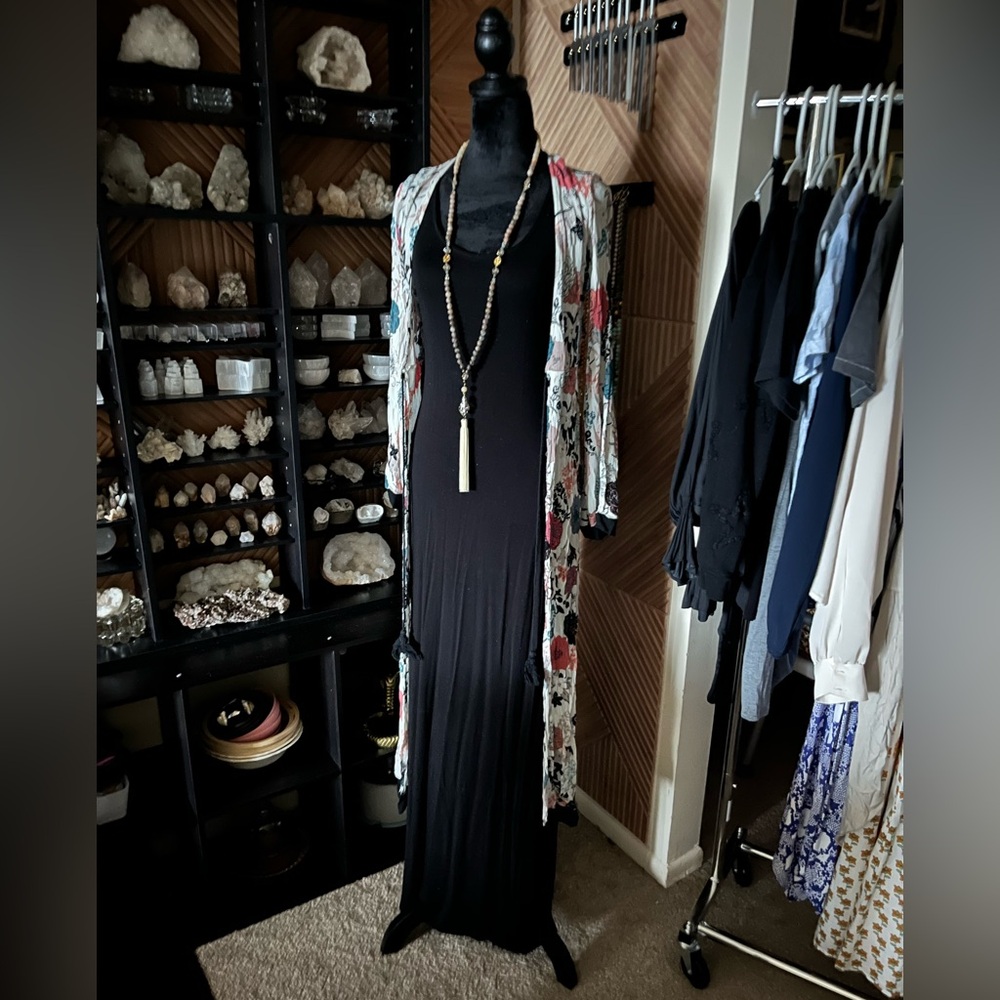 En Crème Black, Pink, White Floral Maxi Long Sleeve Bohemian Style Duster